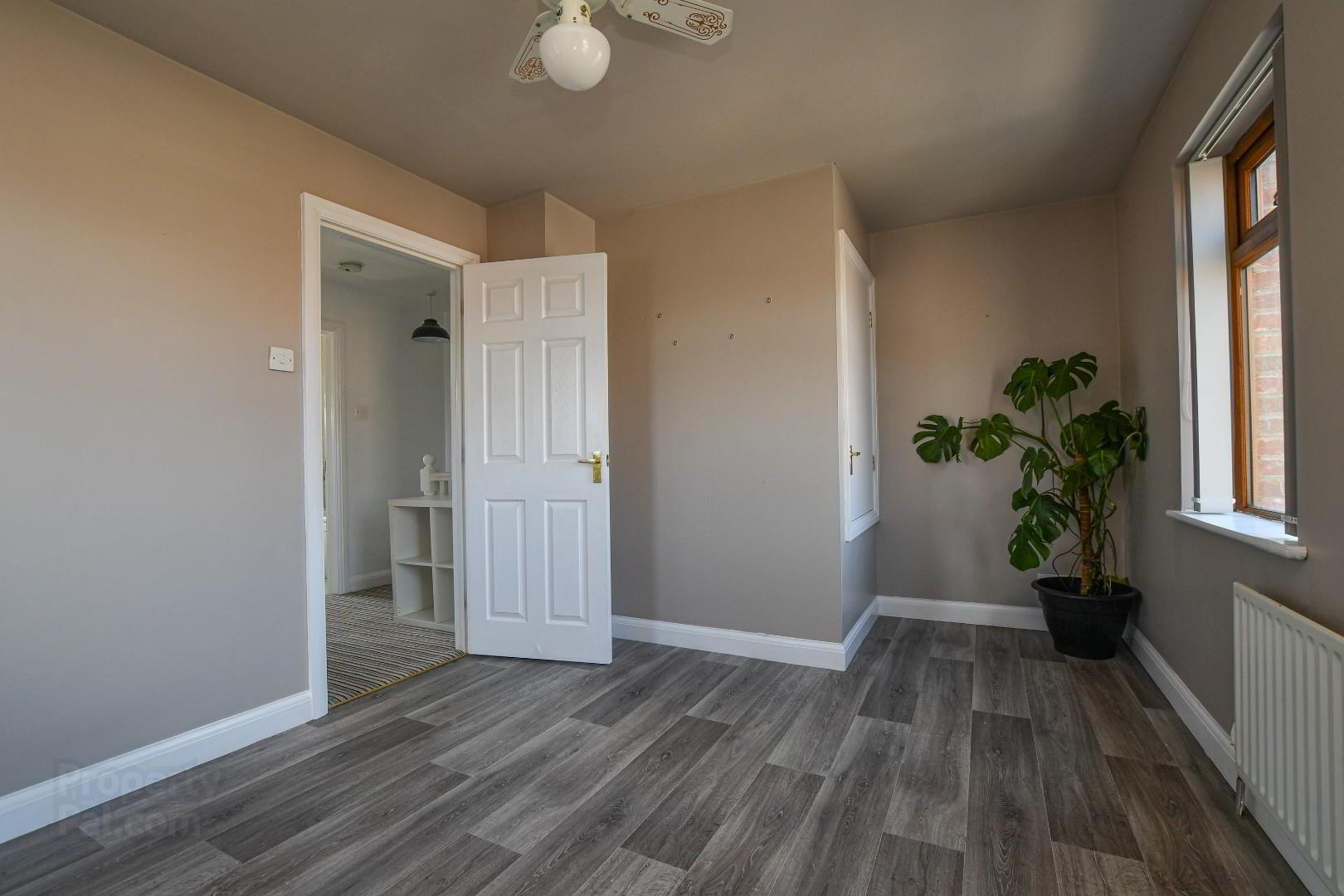51 Stonebridge Gardens 18 of 46