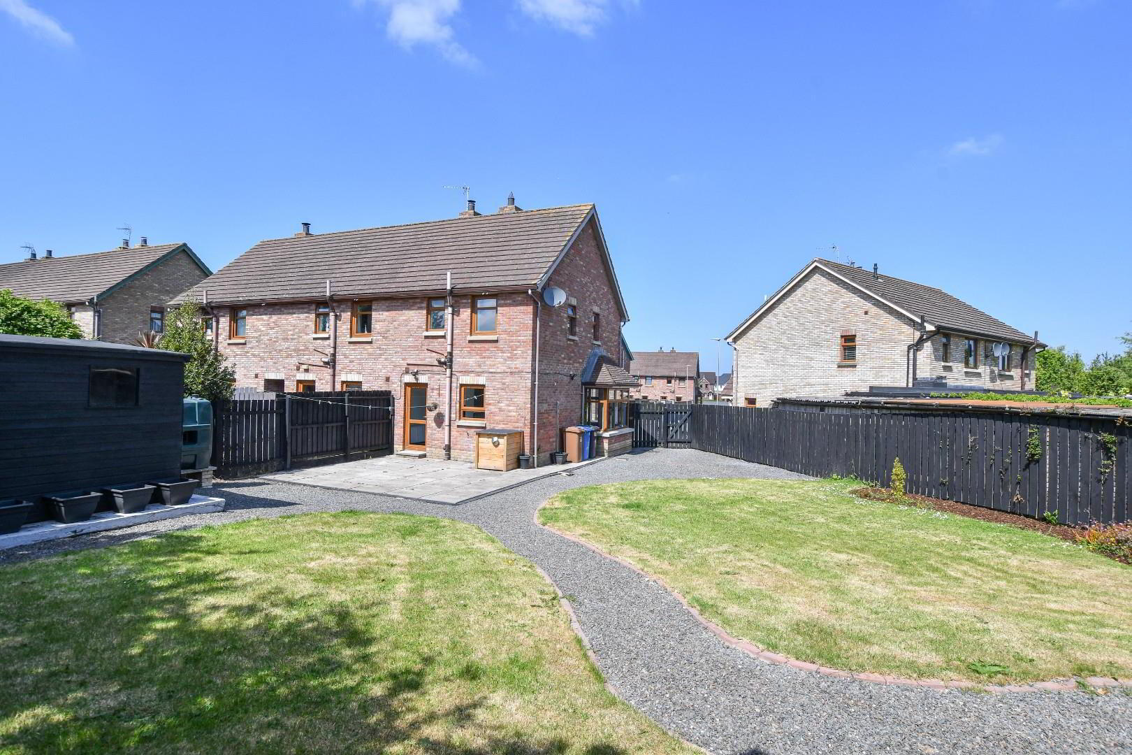 51 Stonebridge Gardens 42 of 46