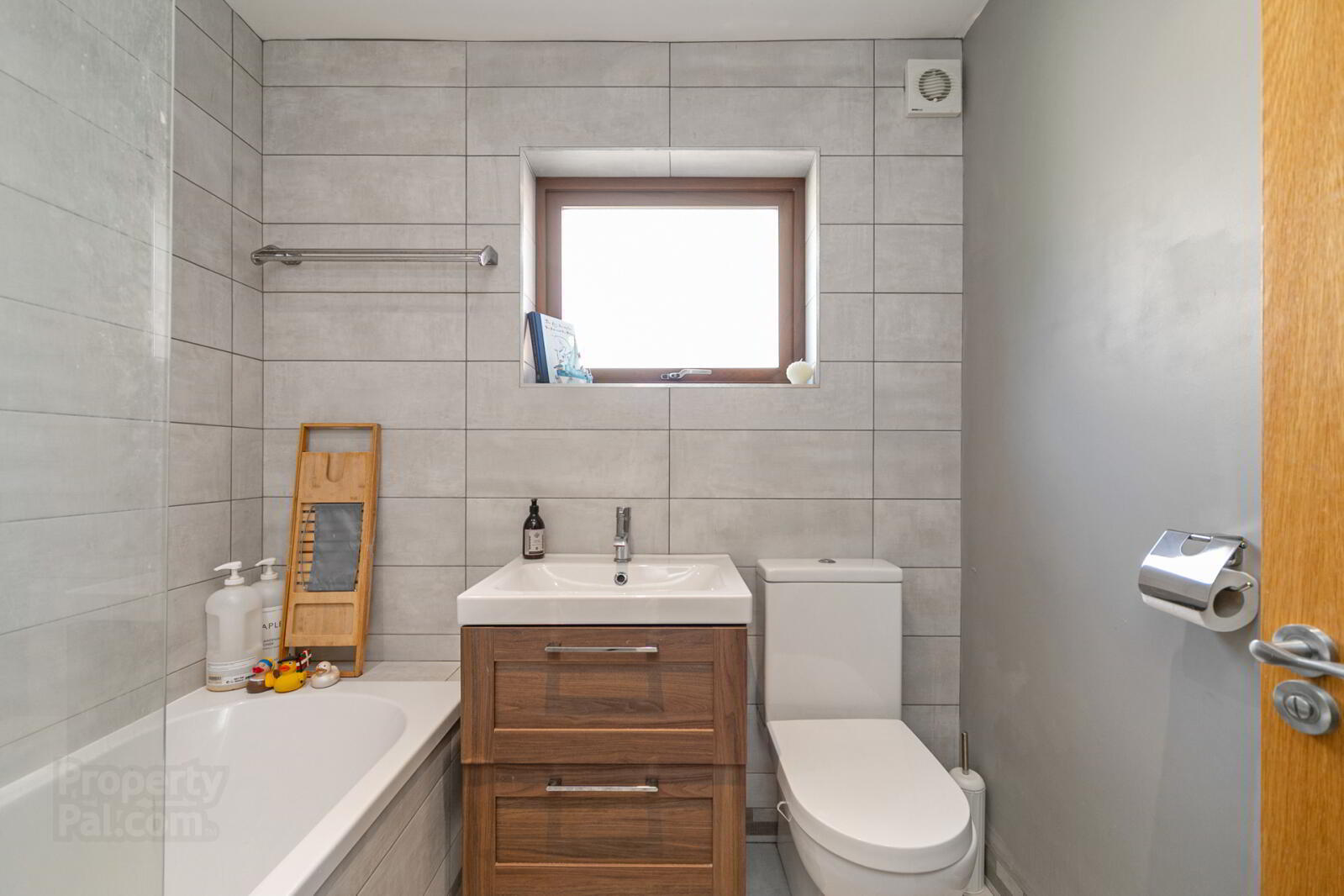 71b Shandon Park 31 of 46