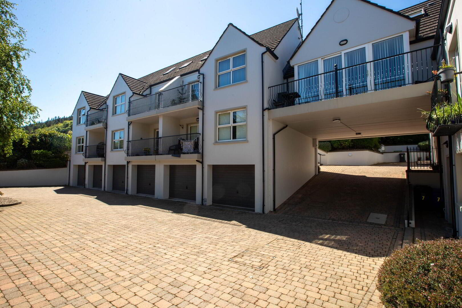 3 Apiary Court 3 of 27