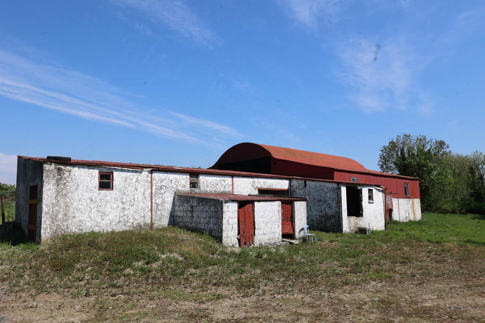 Farmhouse And Farmyard On, C.0.54 Ha Site 4 of 5