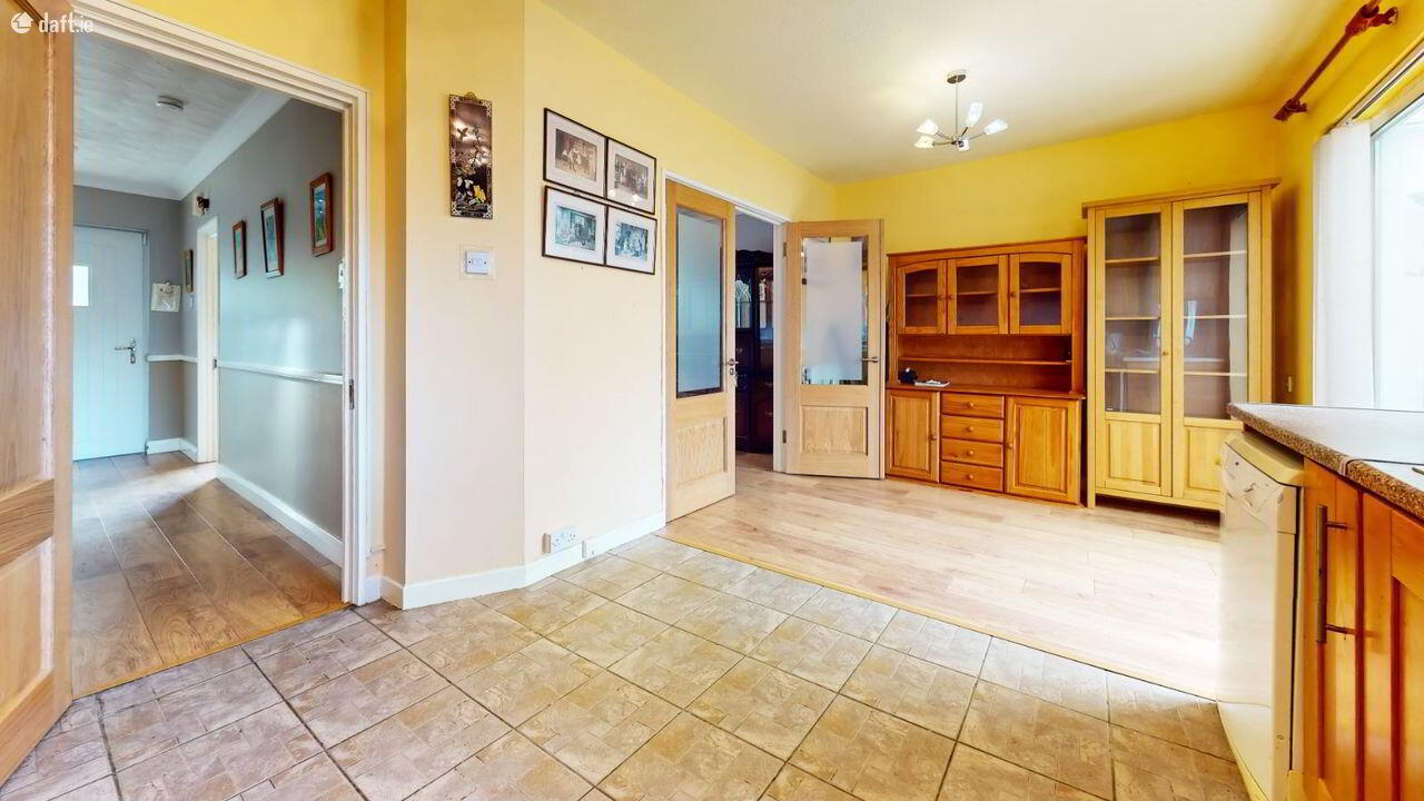 32 Swords Manor Grove 12 of 25