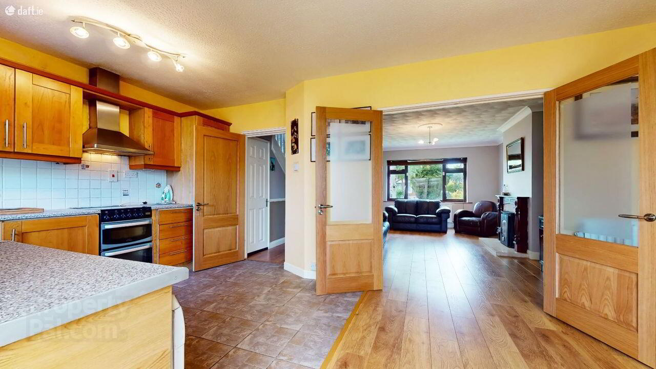 32 Swords Manor Grove 11 of 25