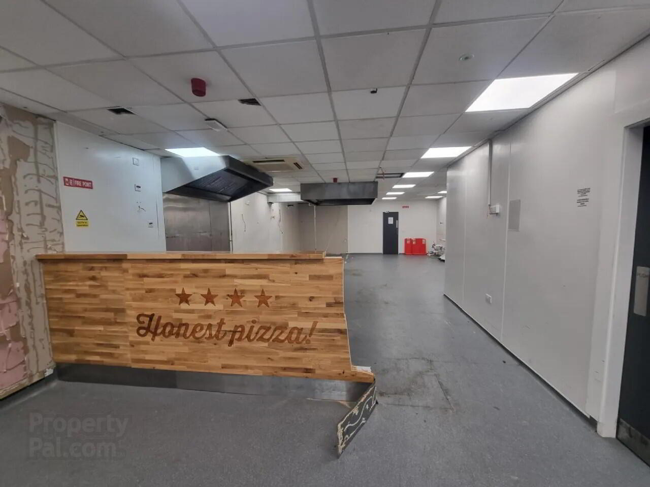 Commercial Retail Unit, 18 Davis Street 3 of 7