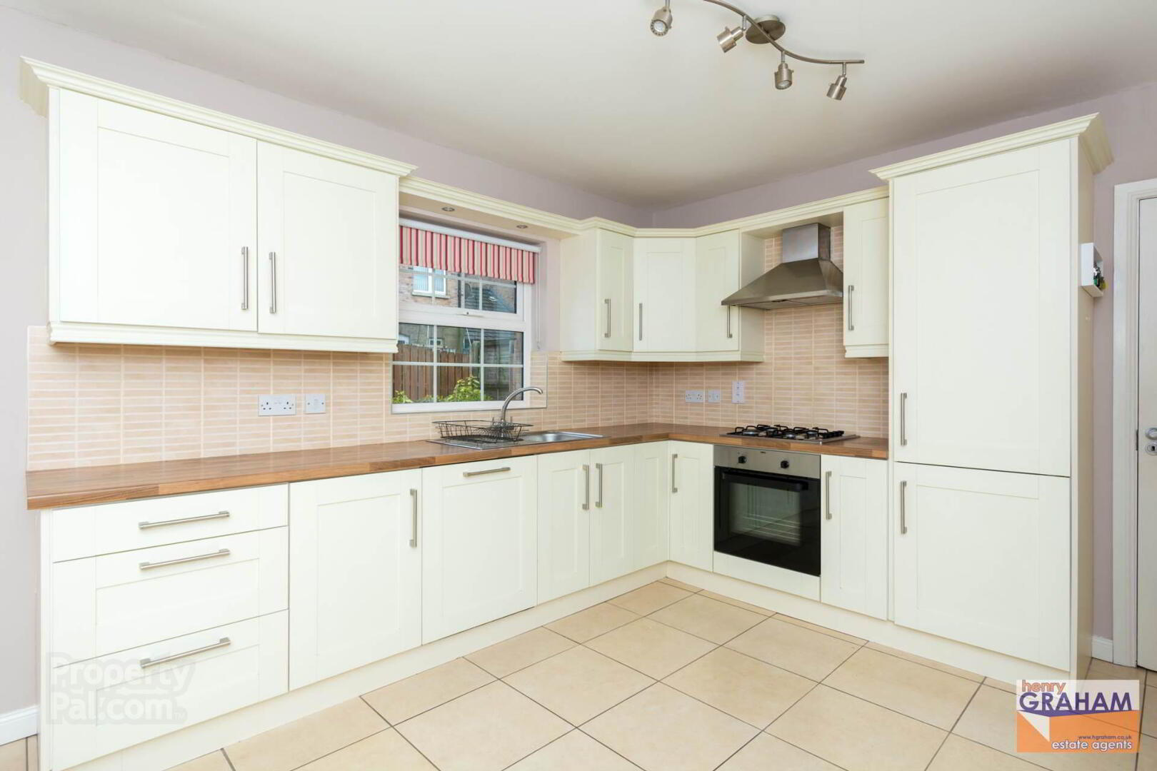 29a Mount Eagles Glen 7 of 24