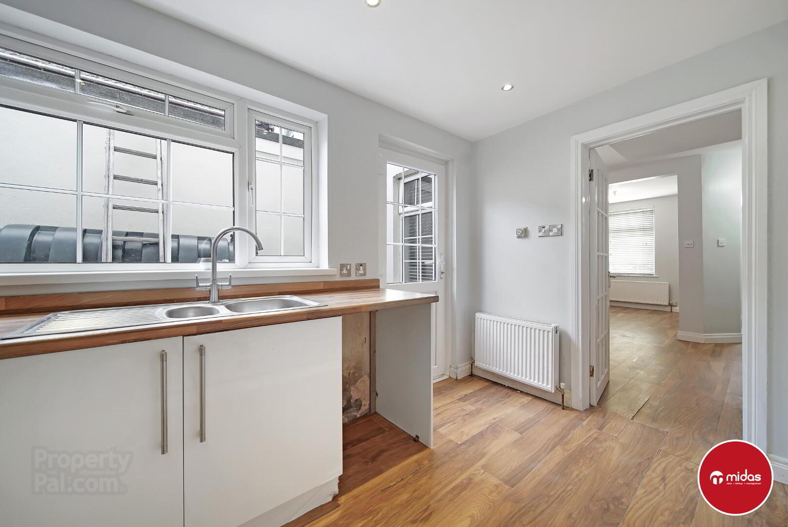 9 Maybrook Terrace, 8 of 16