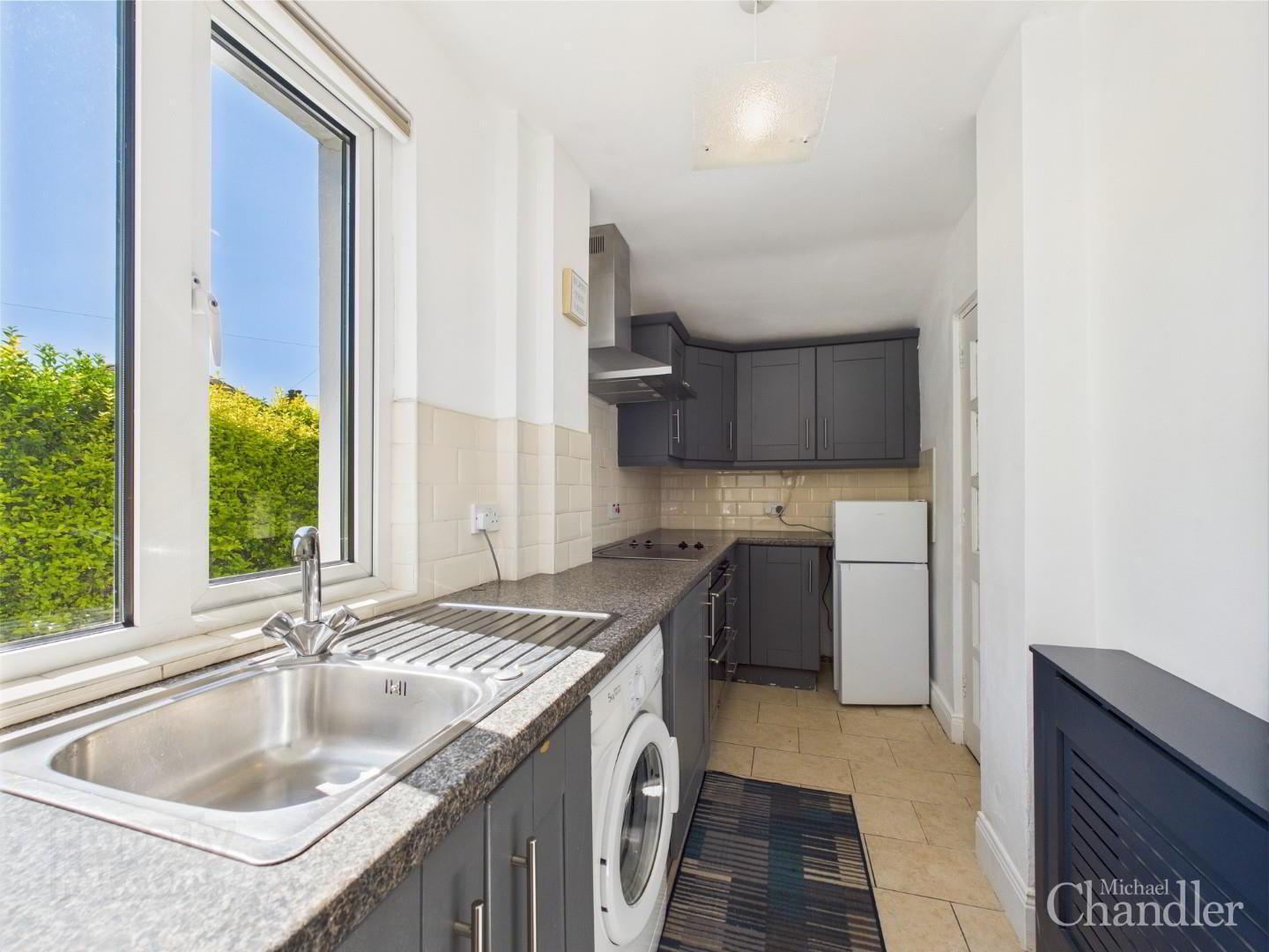 7 Ravenhill Avenue 7 of 15