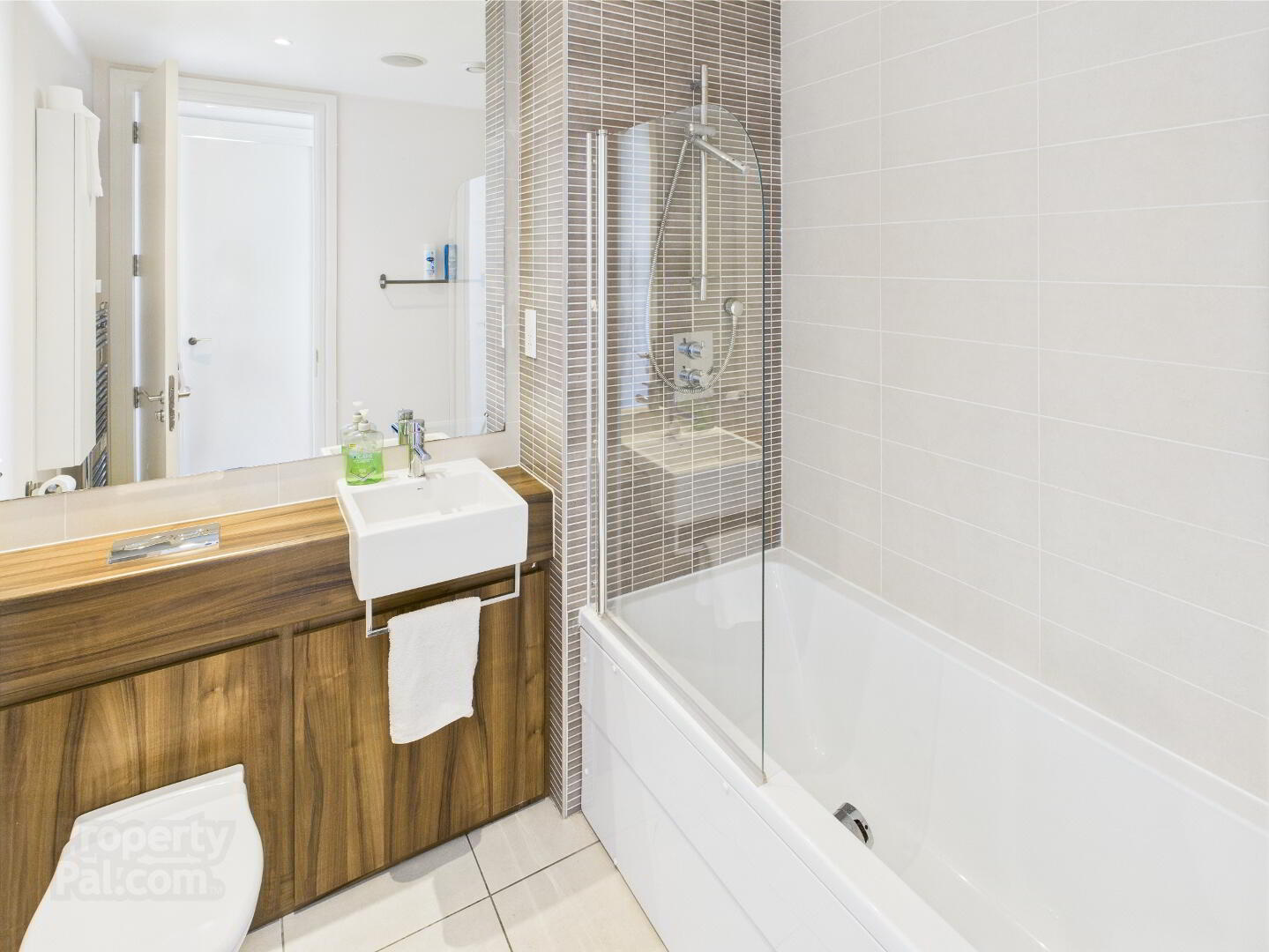 9.44 Arc Apartments, 2i Queens Road 13 of 20