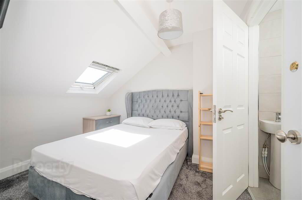 14 Tates Avenue 10 of 13