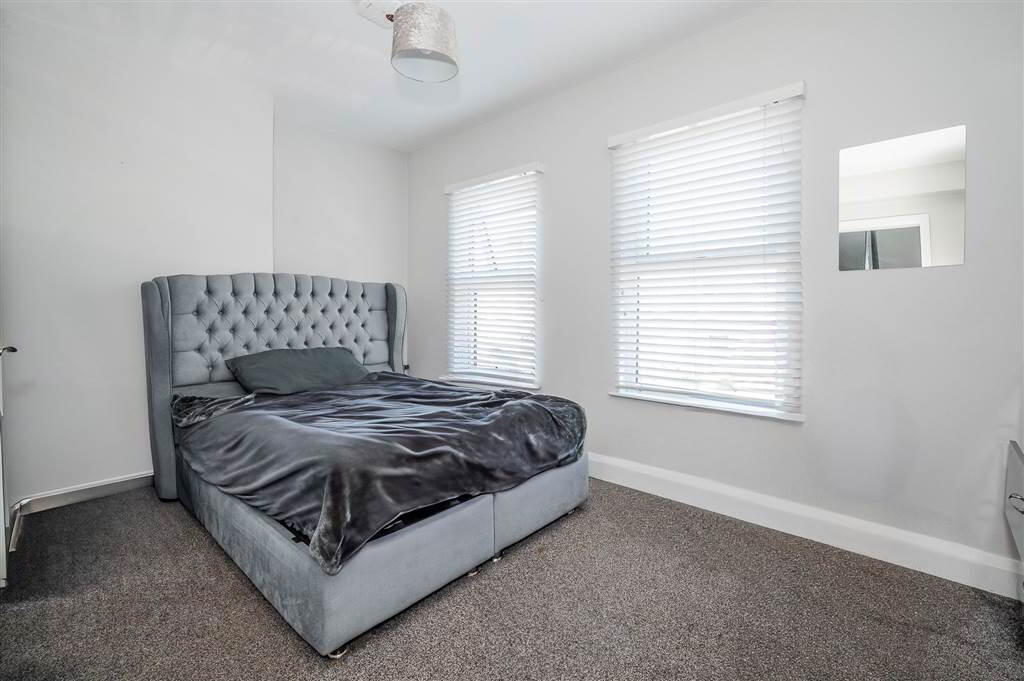 14 Tates Avenue 7 of 13
