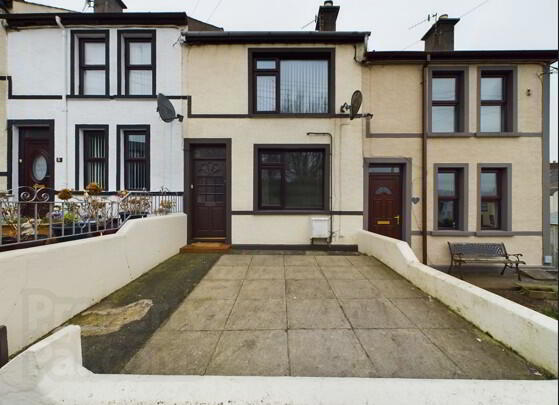 3 Lower Carncastle Road 1 of 9