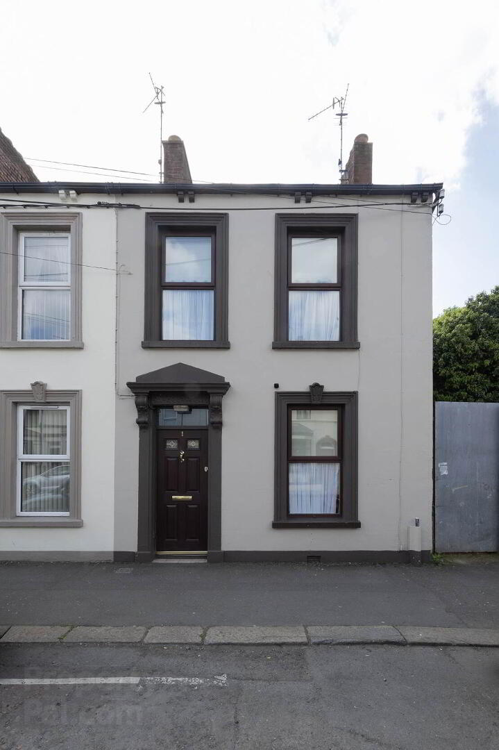 1 Wellington Street 1 of 10