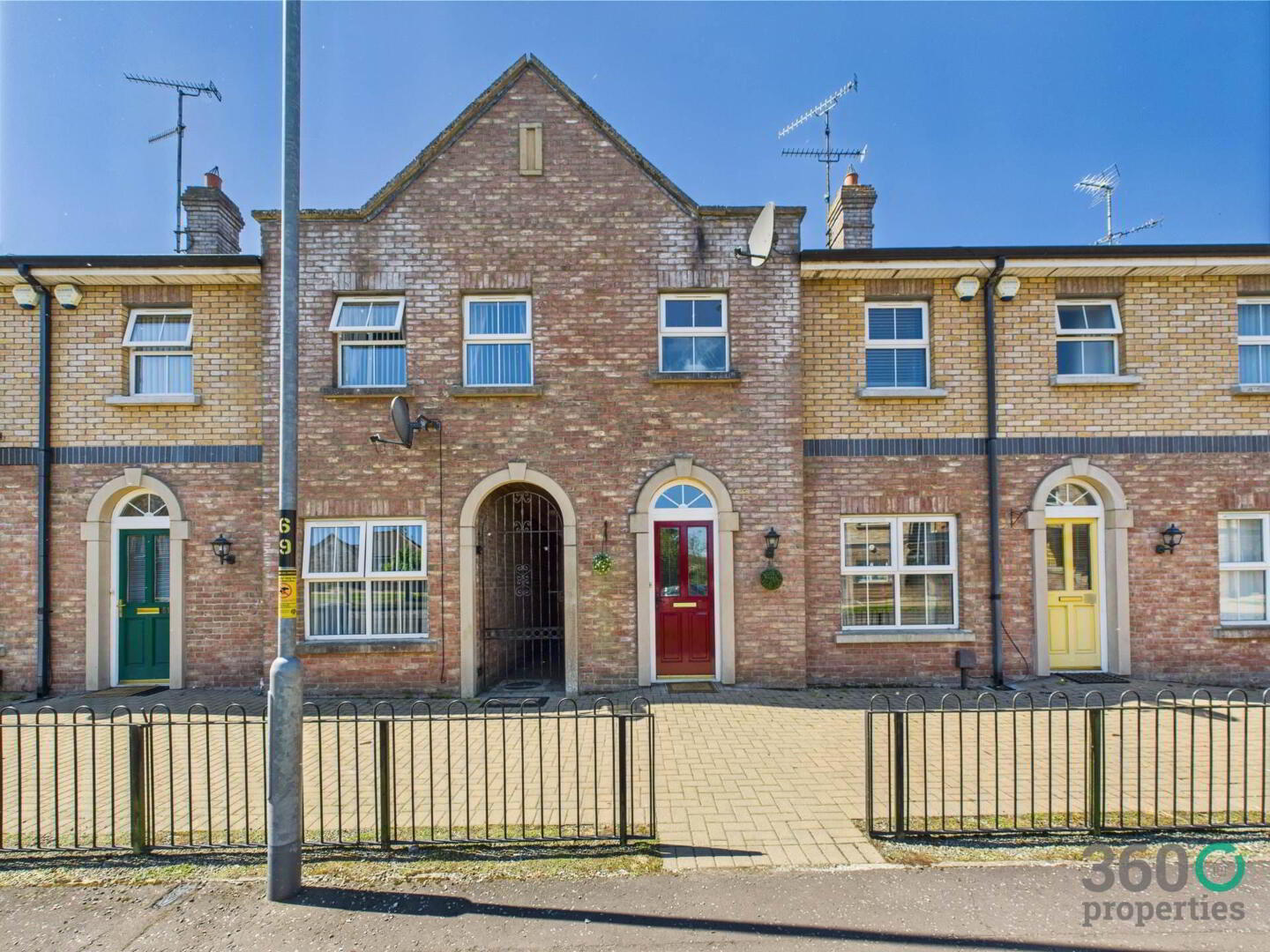 53 Rosses Meadow 1 of 20