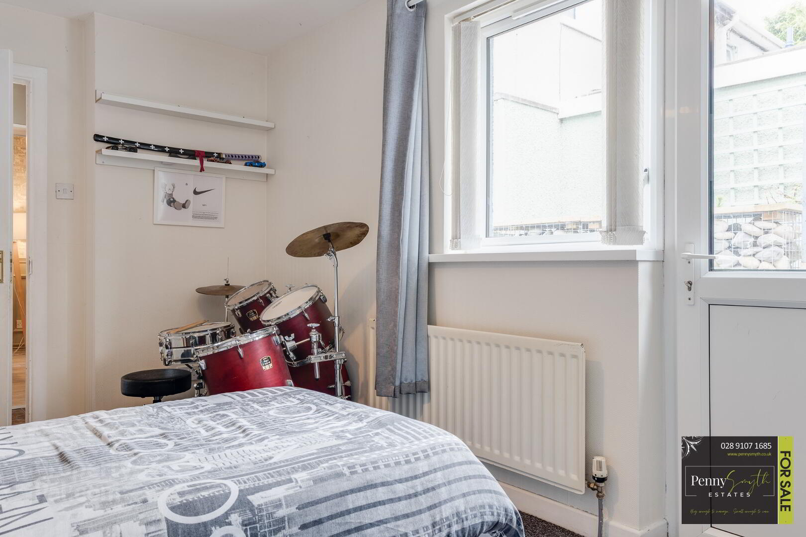 6 Springwell Gardens 17 of 31
