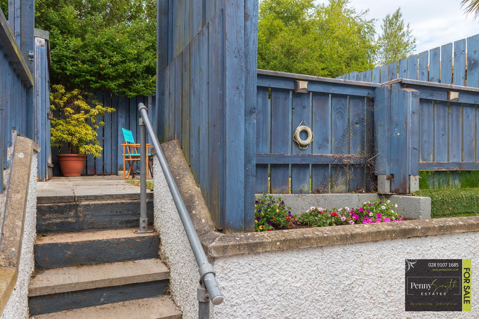 6 Springwell Gardens 28 of 31