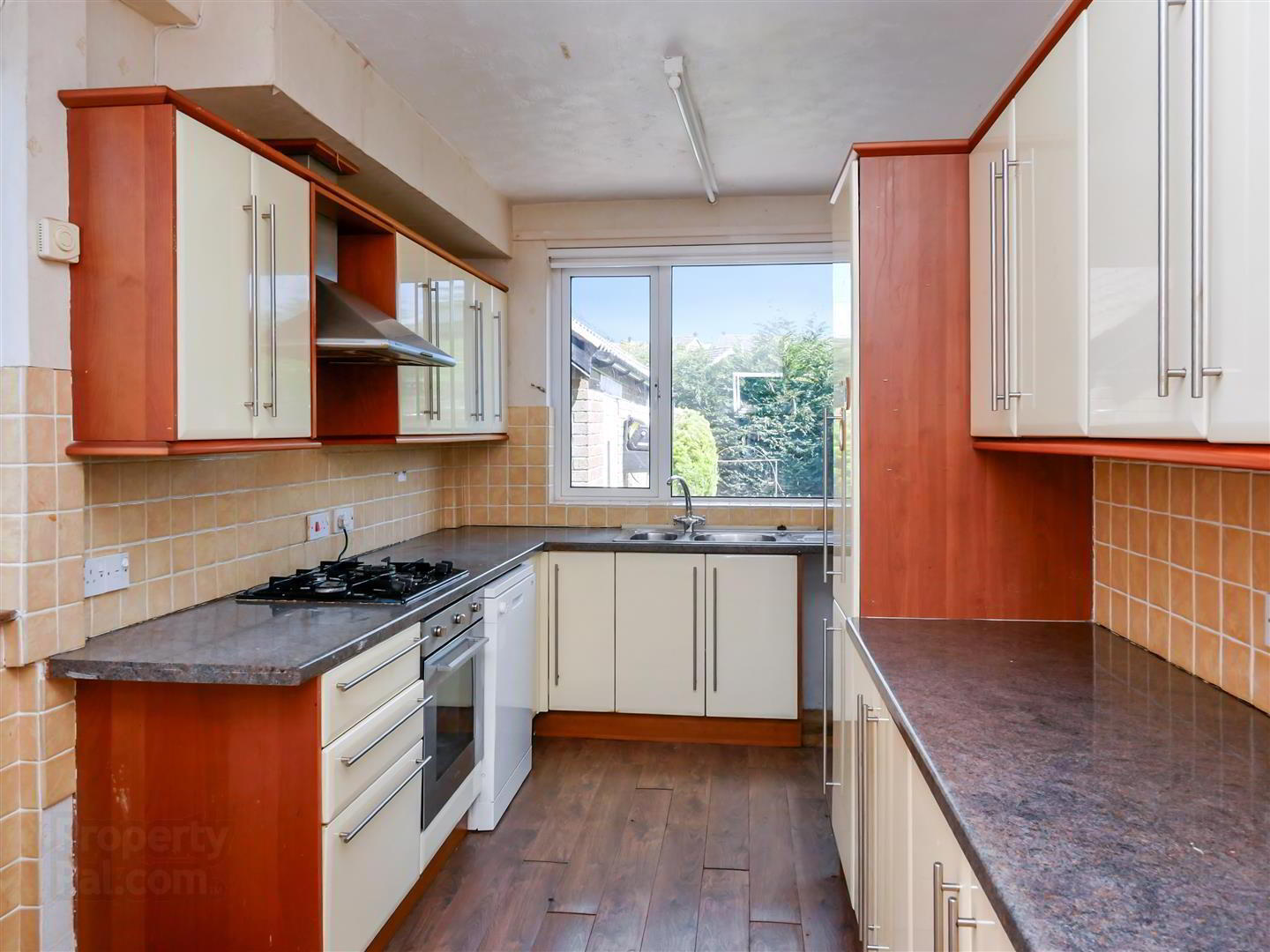 26 Carnbrae Avenue 5 of 13