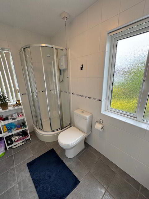 2 Lumfiord Avenue 14 of 18