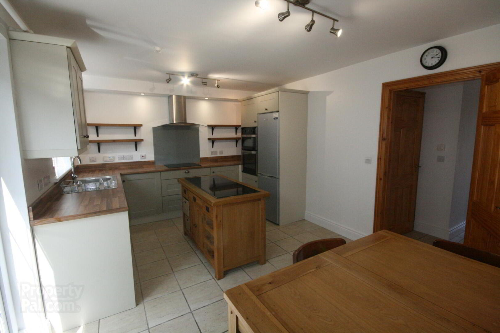 49 Glebe Gardens 4 of 11