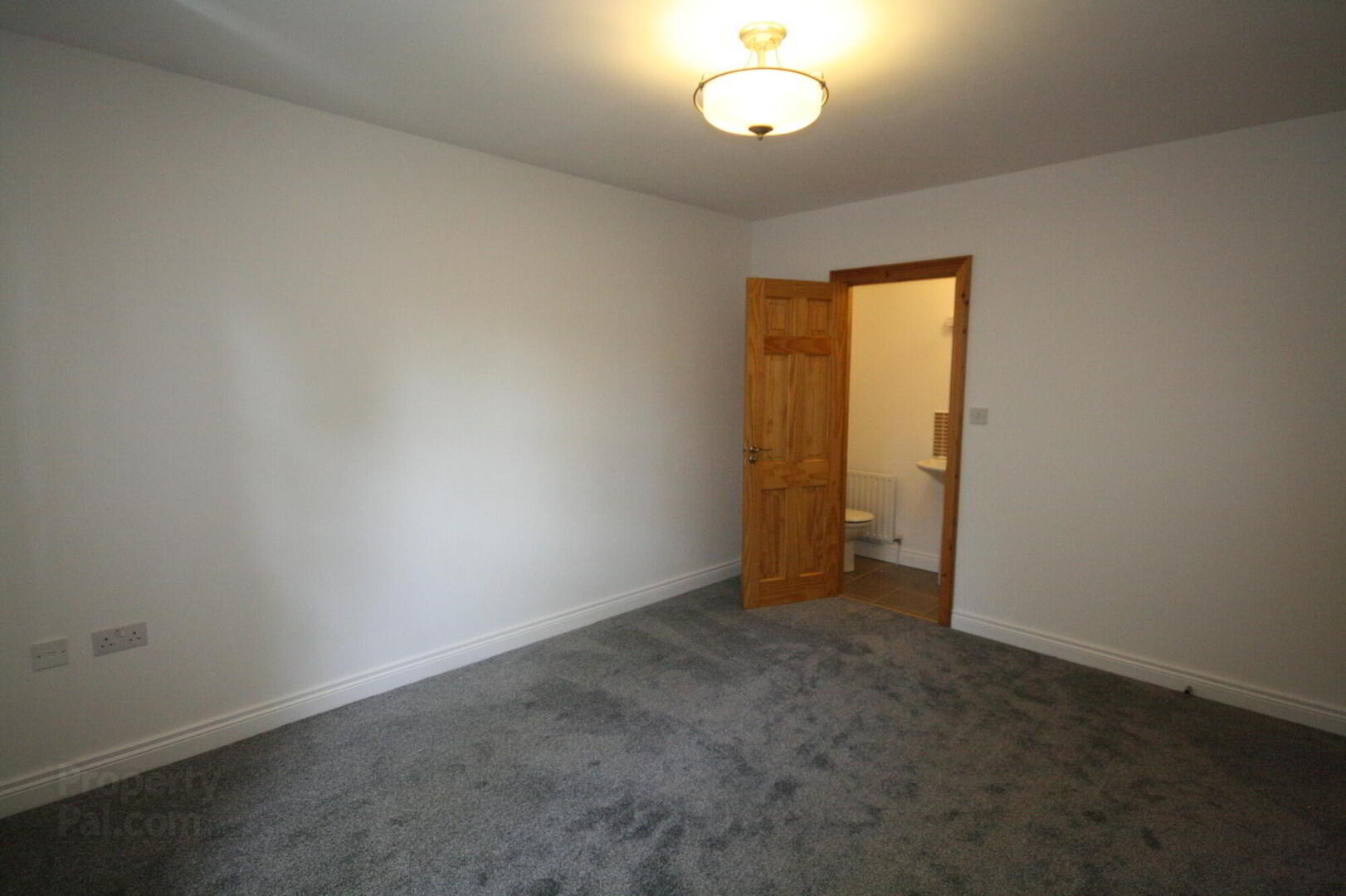 49 Glebe Gardens 7 of 11