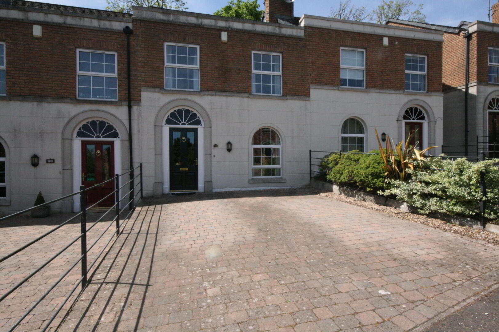 49 Glebe Gardens 1 of 11