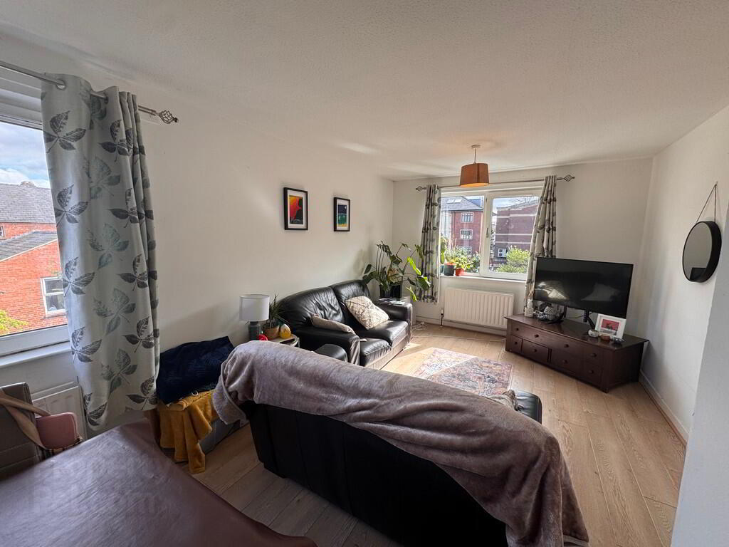 Apt 7 Ascot House, Windsor Avenue North 4 of 10