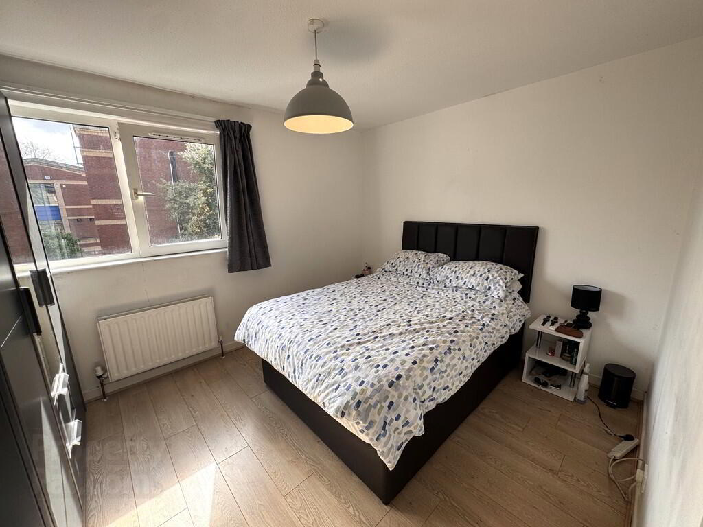 Apt 7 Ascot House, Windsor Avenue North 7 of 10