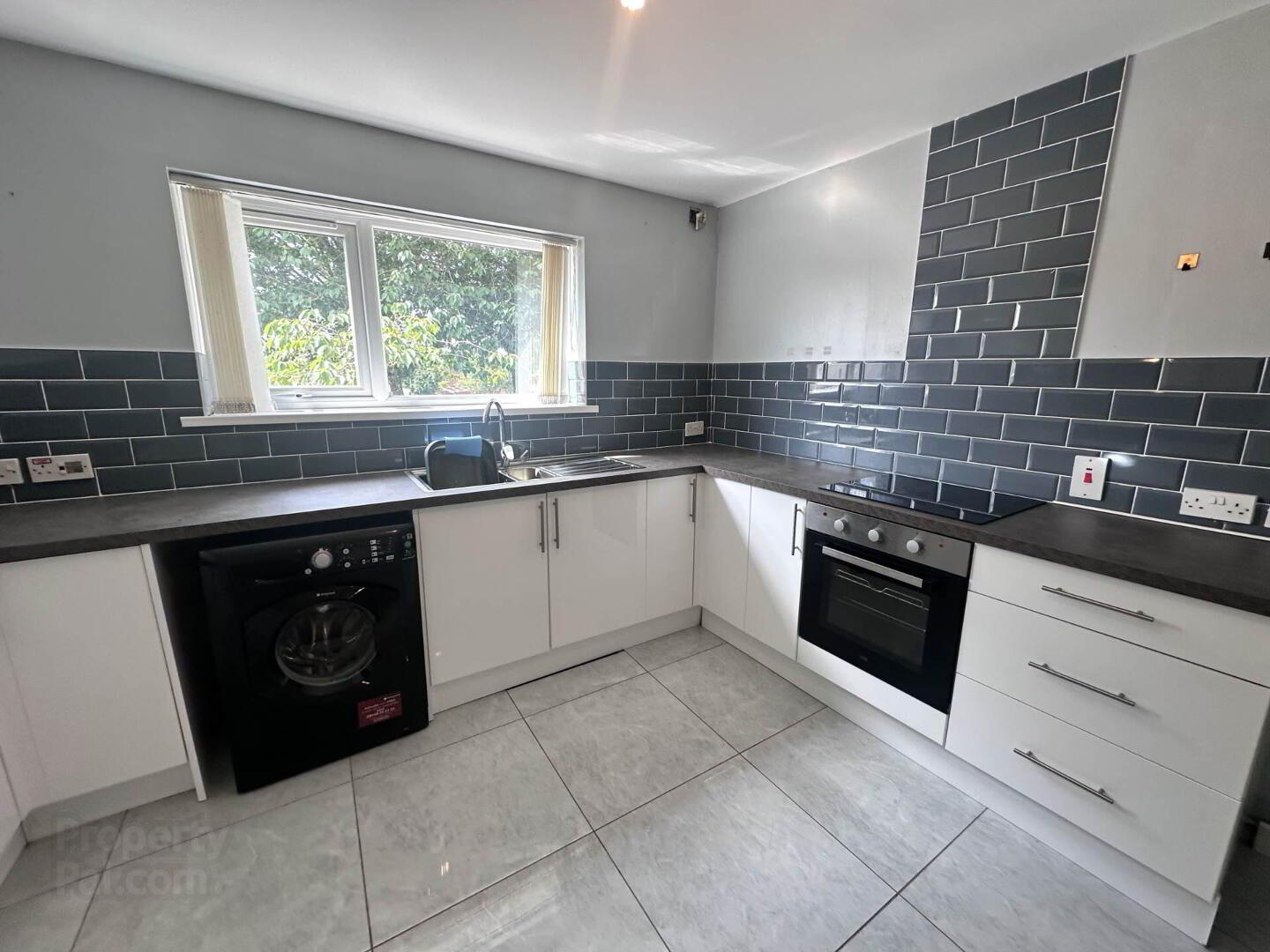 83 Glenveagh Drive 8 of 26