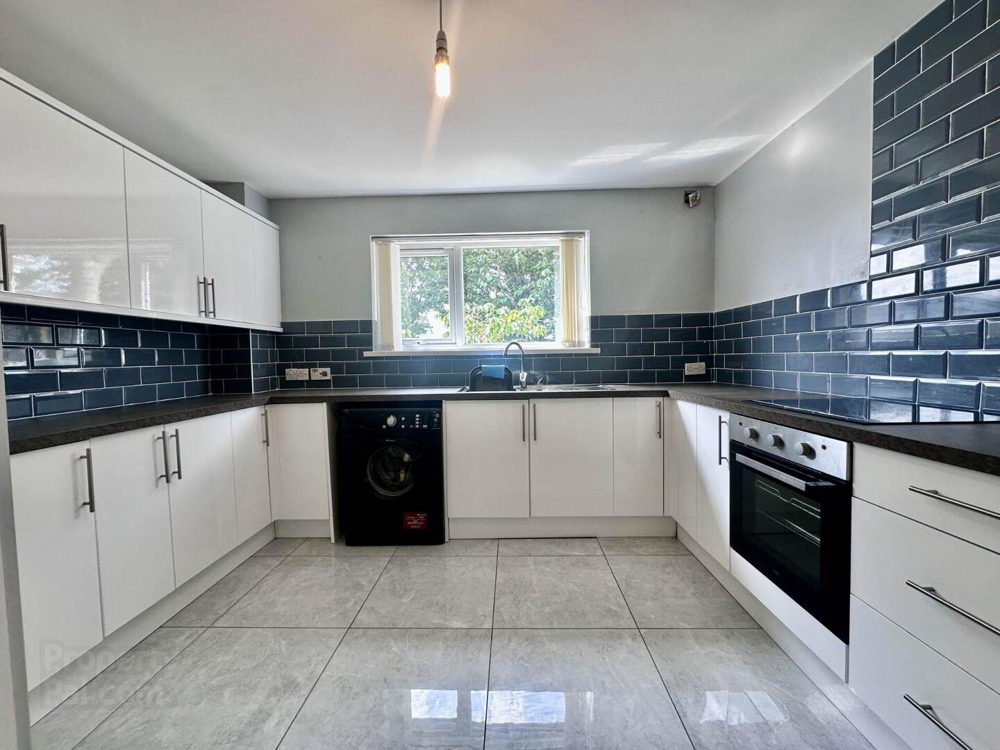 83 Glenveagh Drive 9 of 26