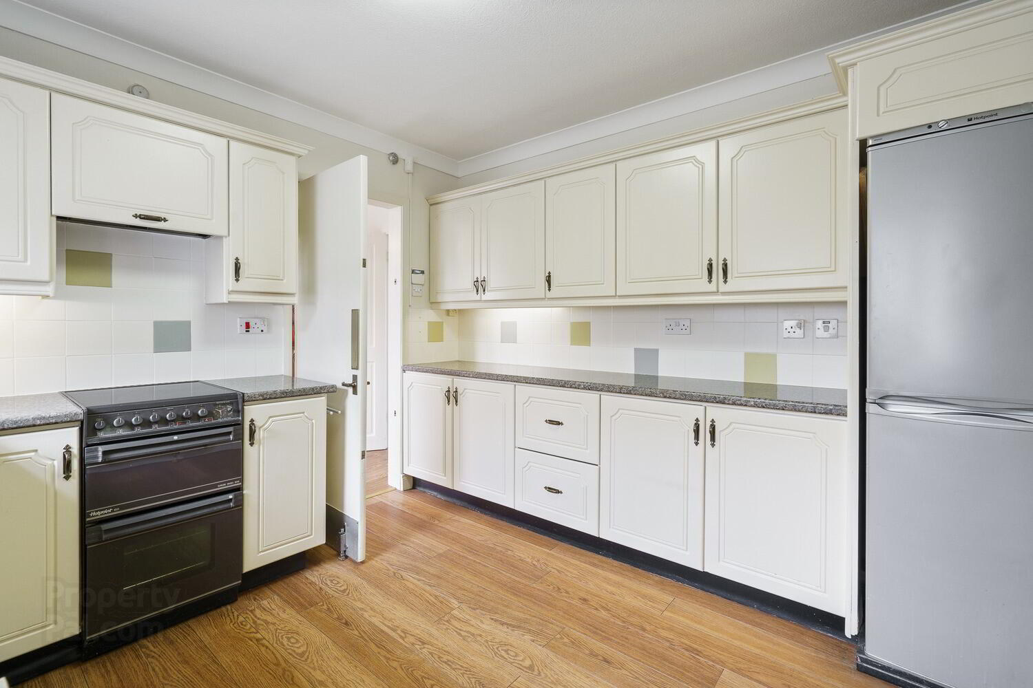 22 Glen Road 30 of 34
