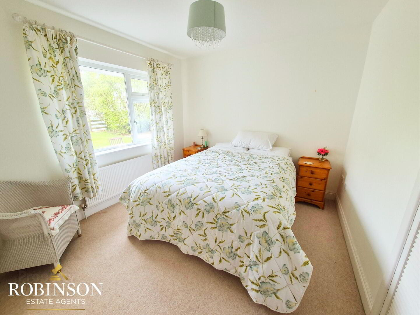 4 Bedroom House, Sandhill 7 of 14