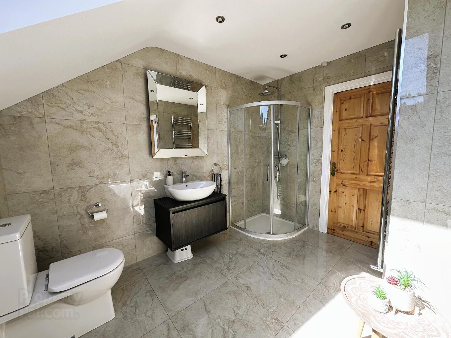 3 Lisnaweelan Court 28 of 36