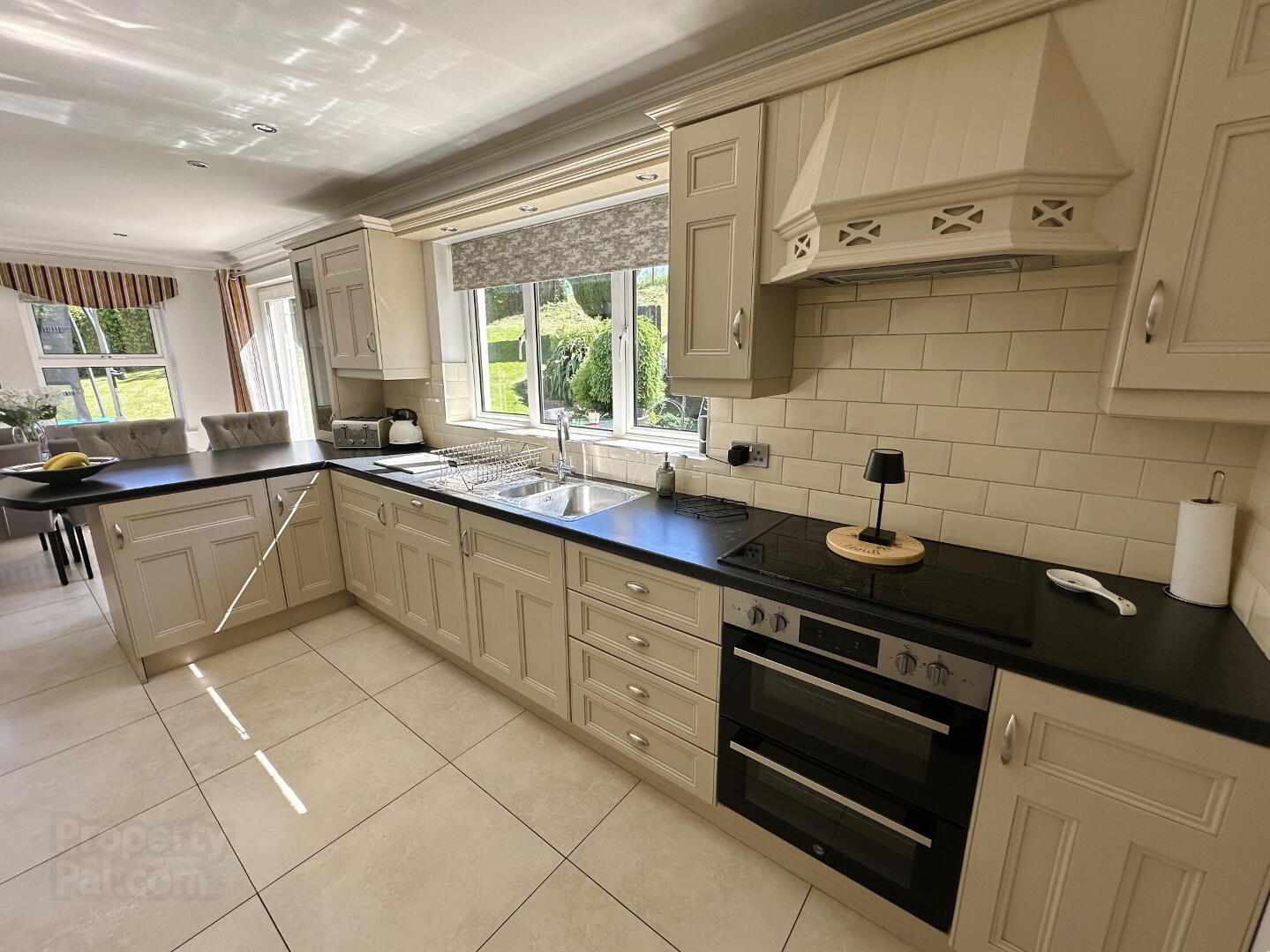 3 Lisnaweelan Court 10 of 36