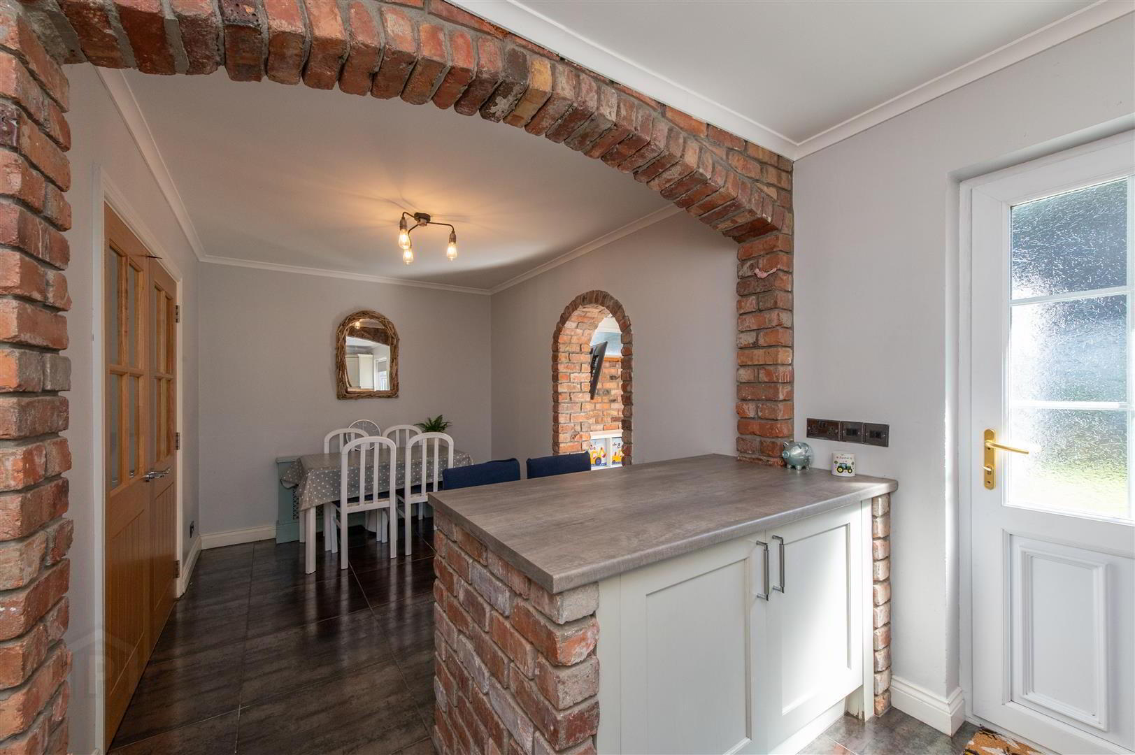 25 Lynn Avenue 9 of 23
