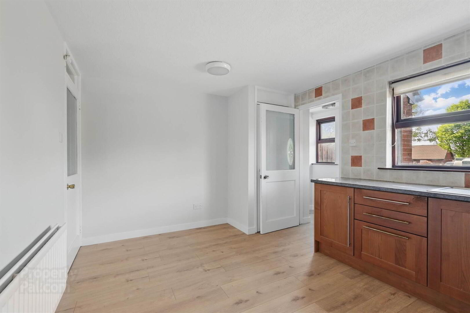 30 Hillhall Road 6 of 16