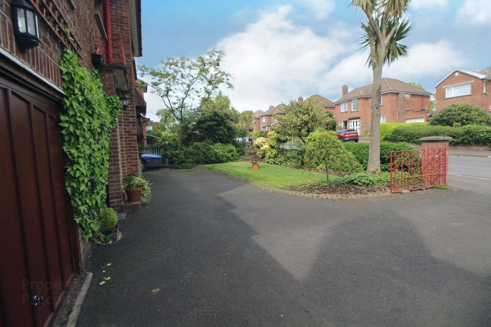 14 Downshire Gardens 19 of 21
