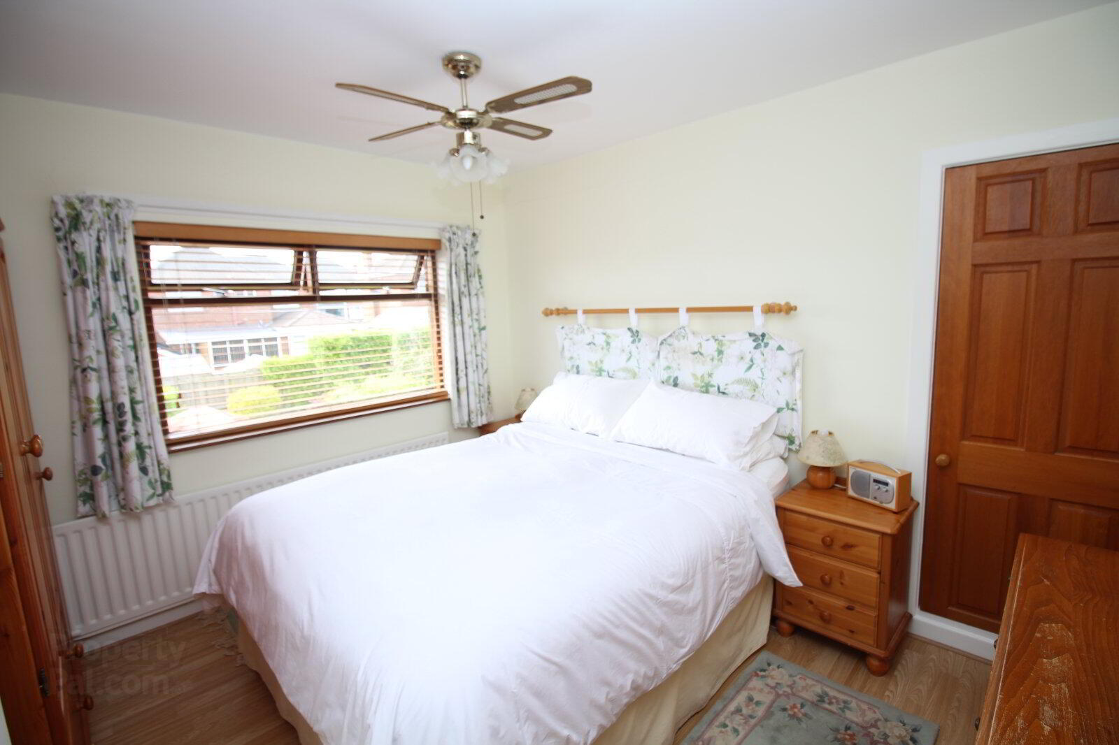 14 Downshire Gardens 12 of 21