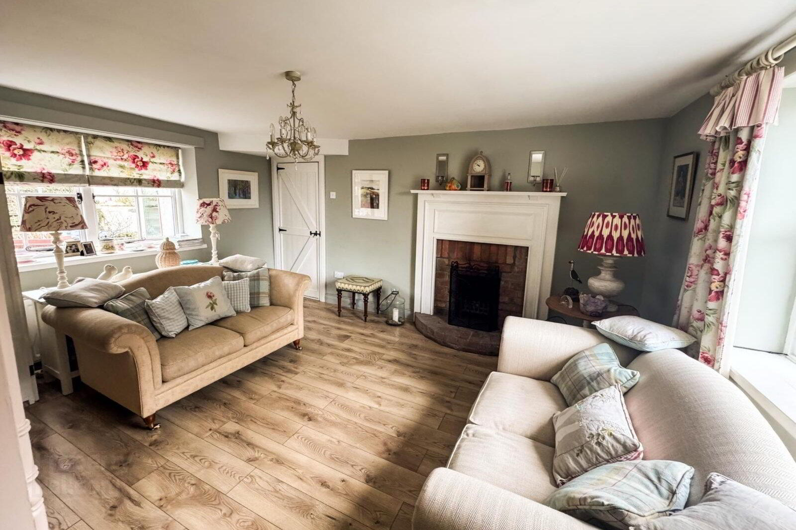 32 Hillhead Road 6 of 36