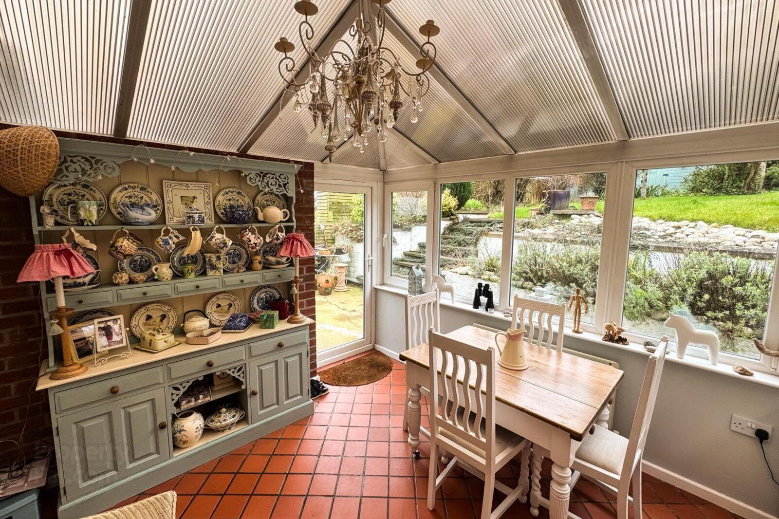 32 Hillhead Road 12 of 36