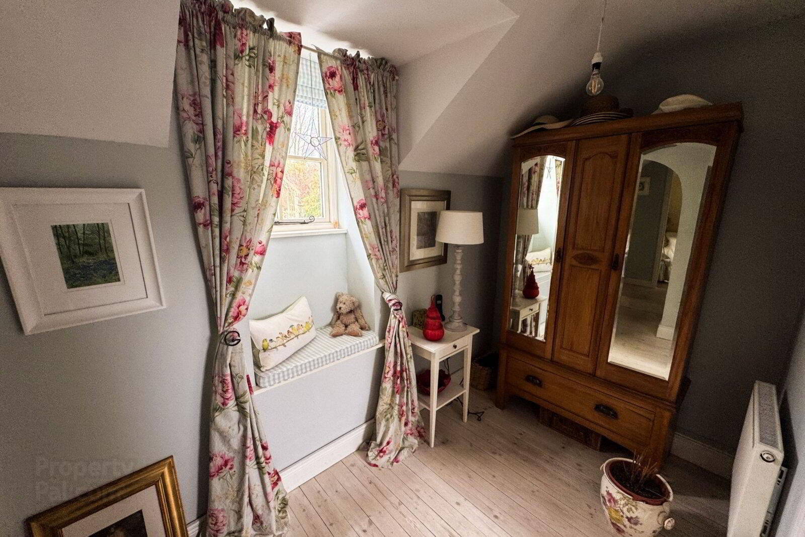 32 Hillhead Road 18 of 36