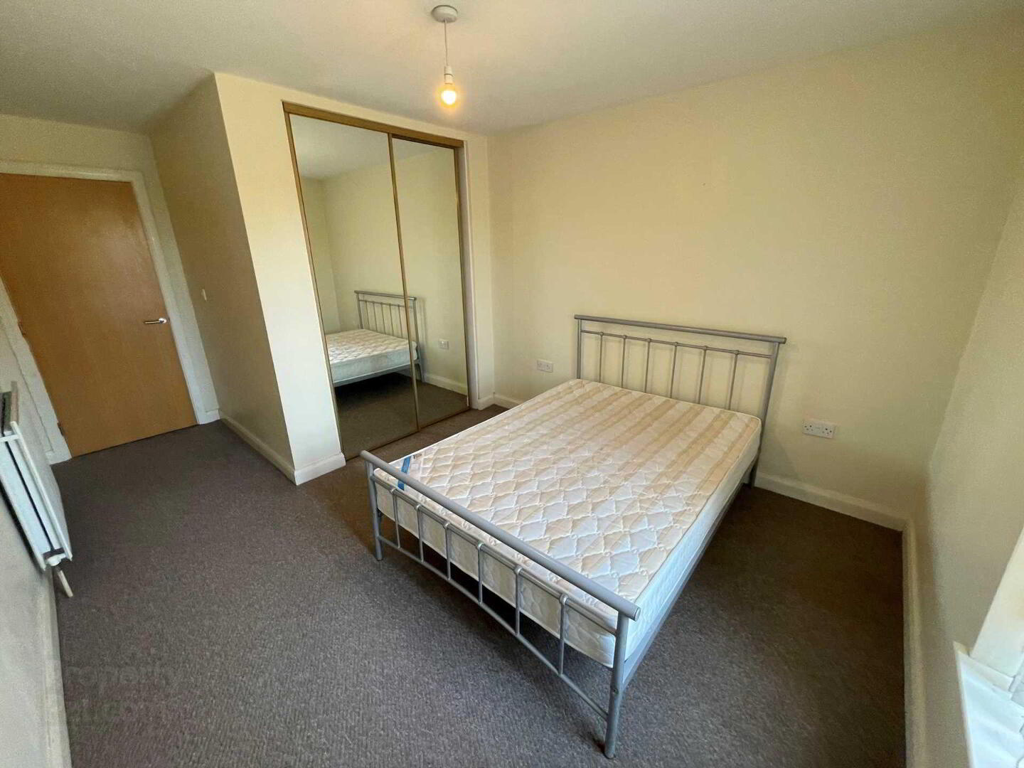 Apt 7 114, Templemore Avenue 9 of 12