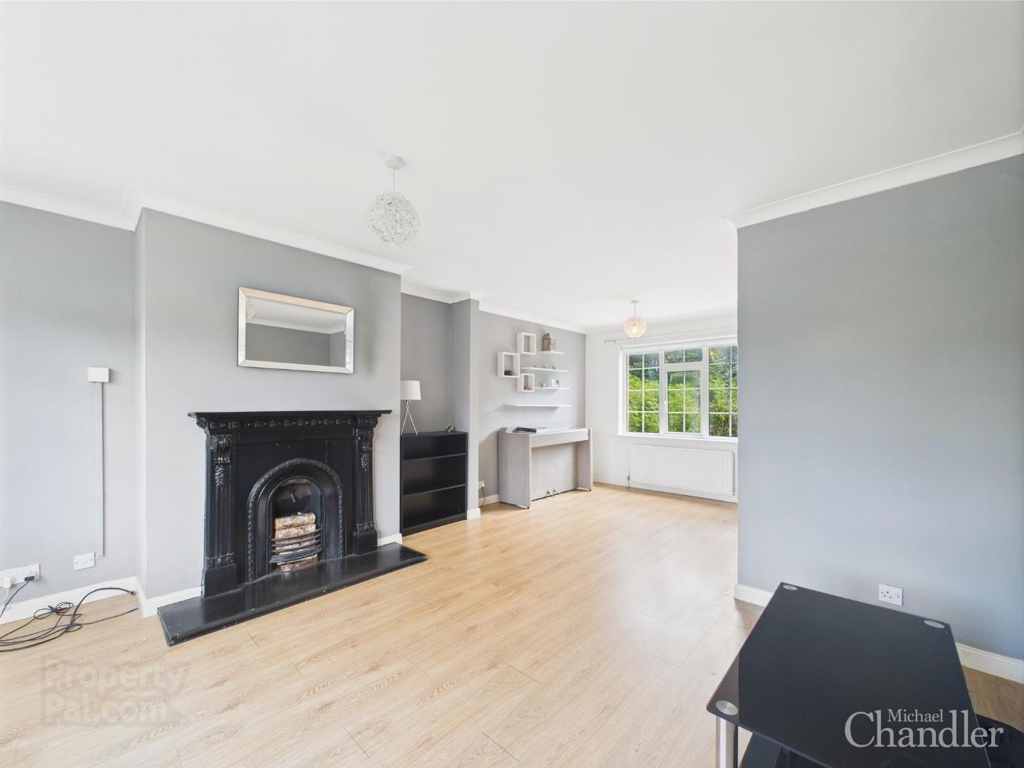 1 Berkley Court 3 of 12