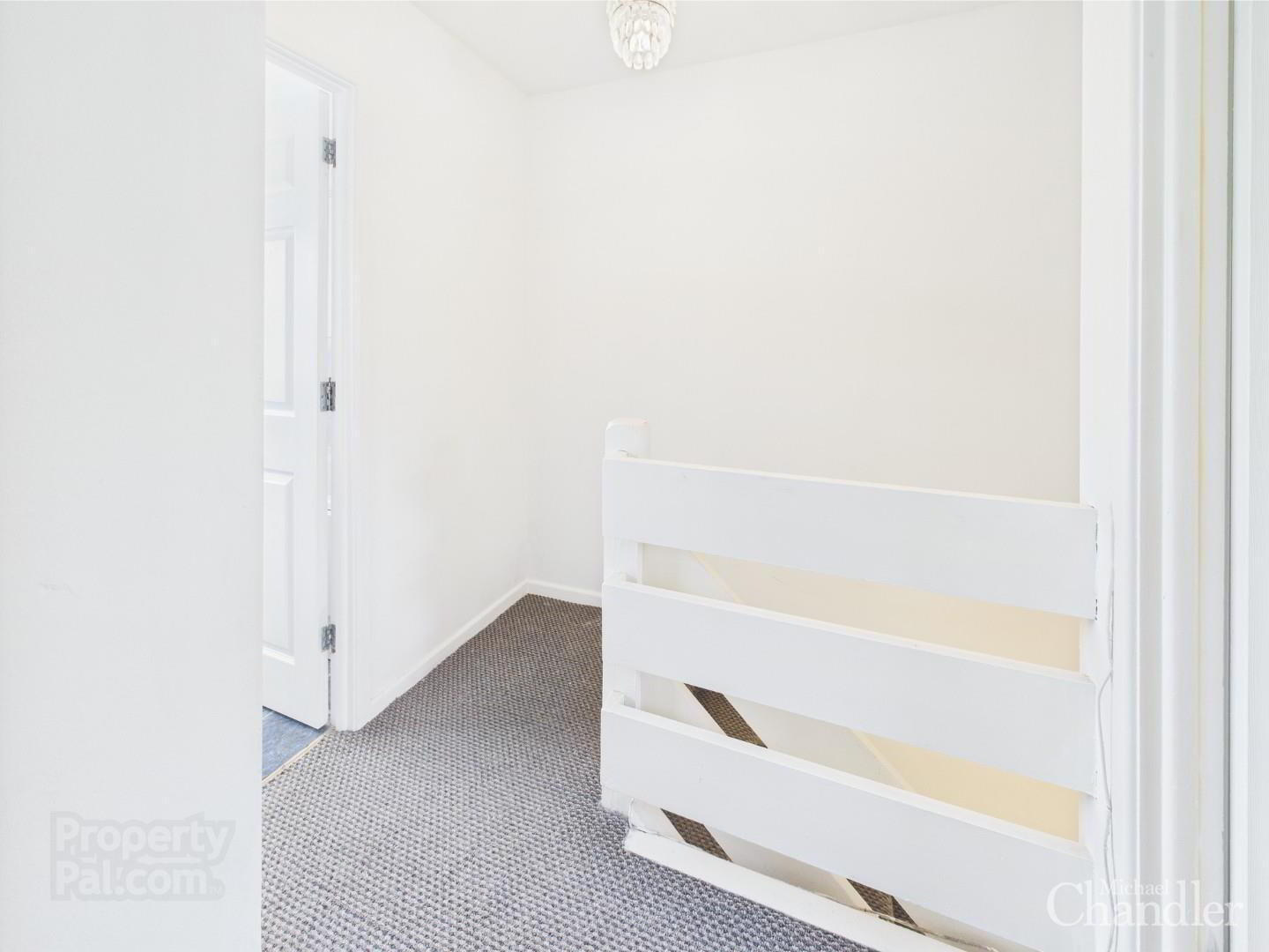 1 Berkley Court 5 of 12