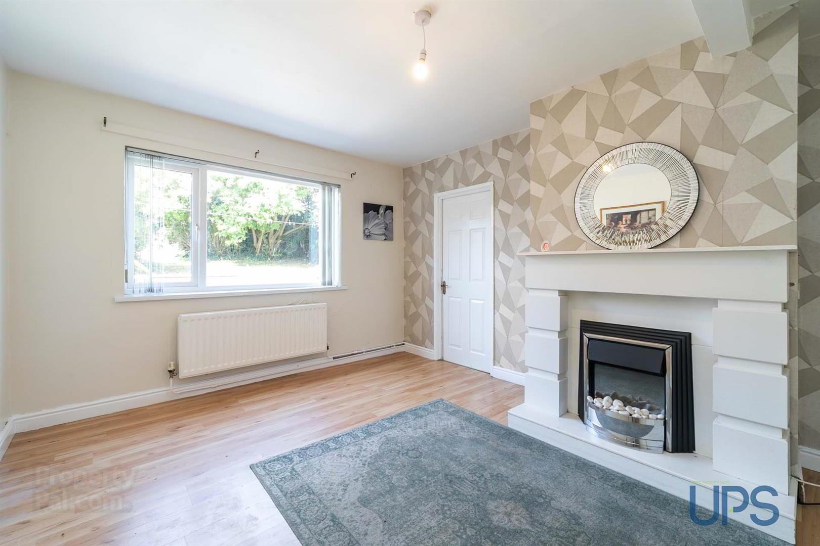 137 Ballymurphy Road 5 of 25