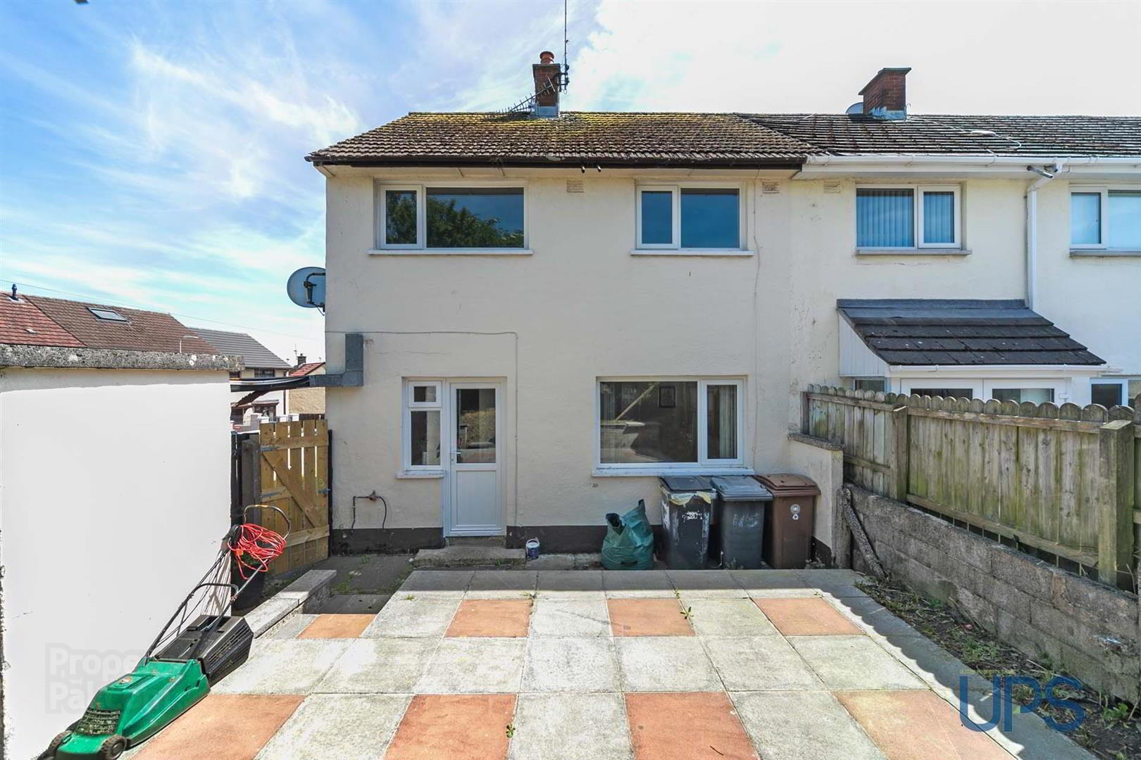 137 Ballymurphy Road 23 of 25
