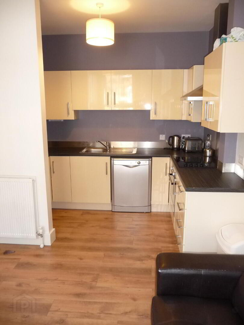 Apt 2, 6-8 Malone Avenue 3 of 10