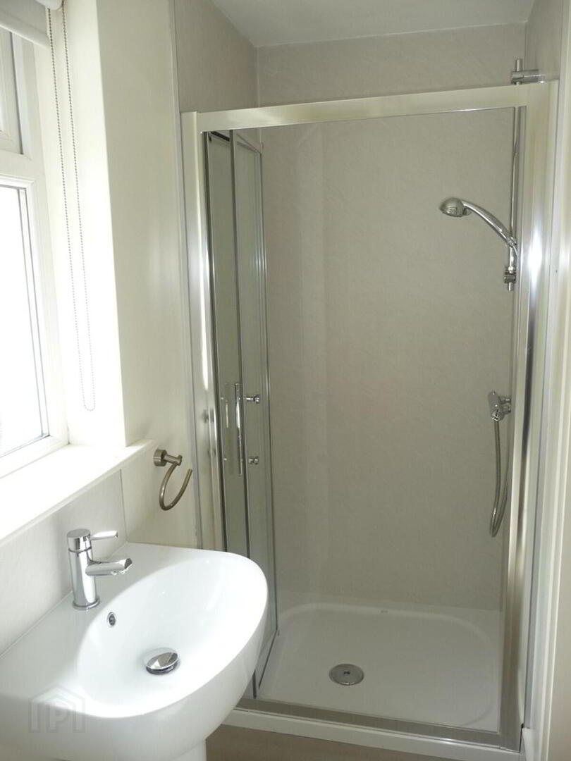 Apt 2, 6-8 Malone Avenue 10 of 10