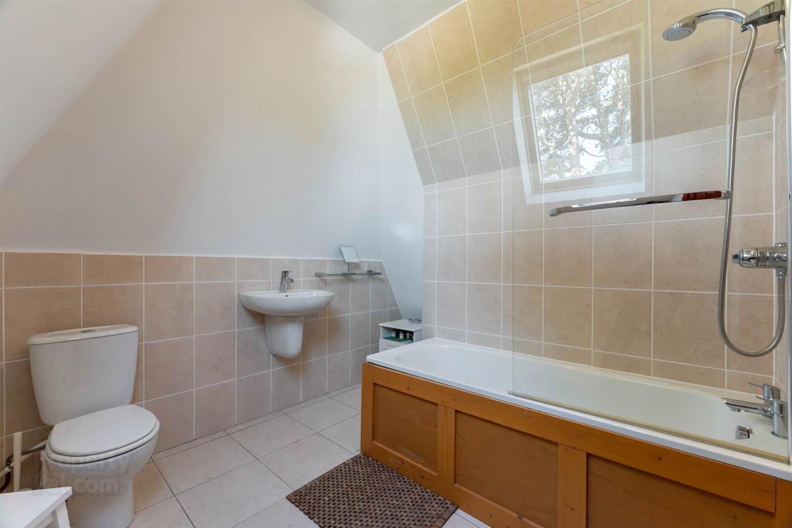 17 Glen Road 22 of 26