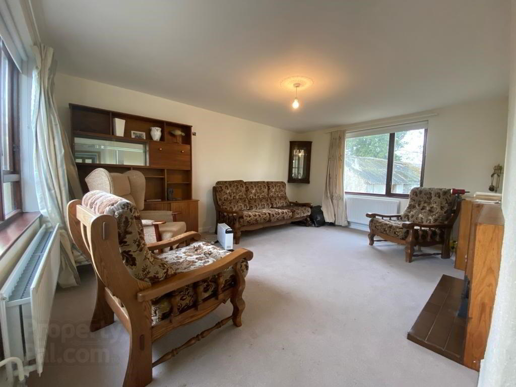 37 Derrygarve Park 4 of 11