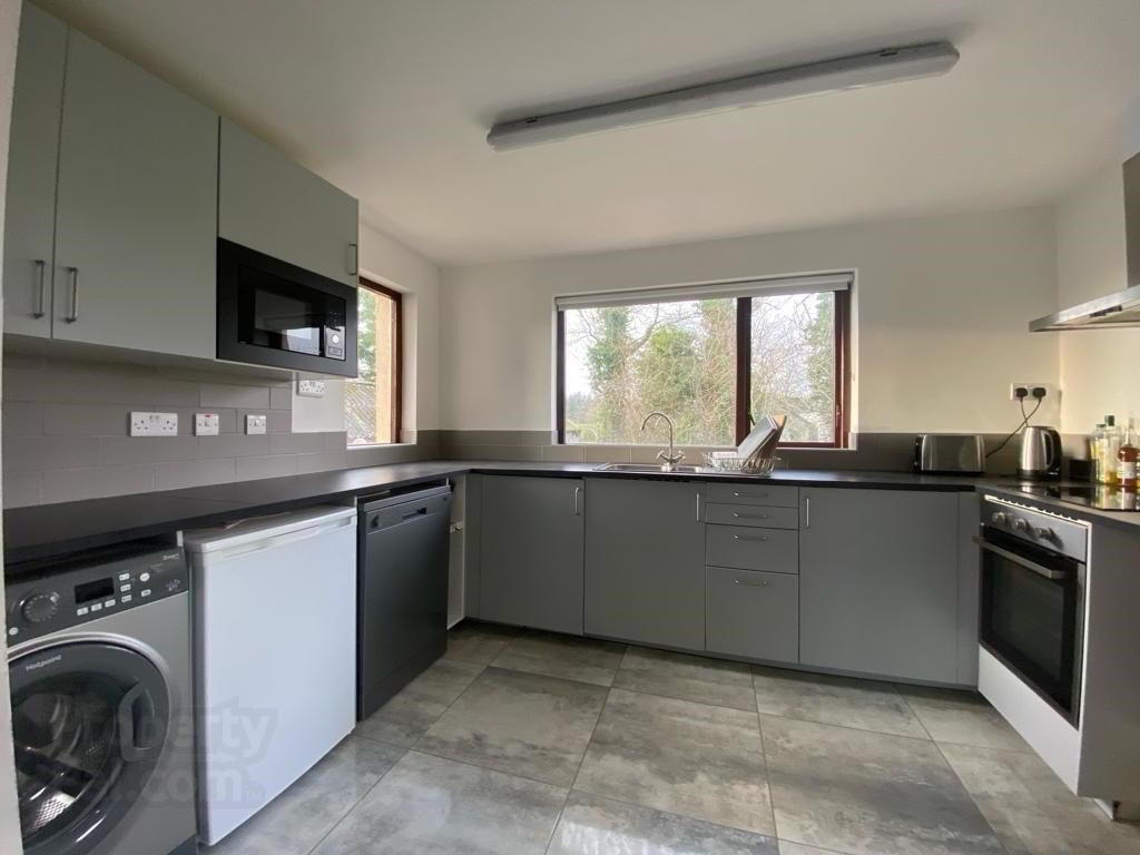 37 Derrygarve Park 6 of 11