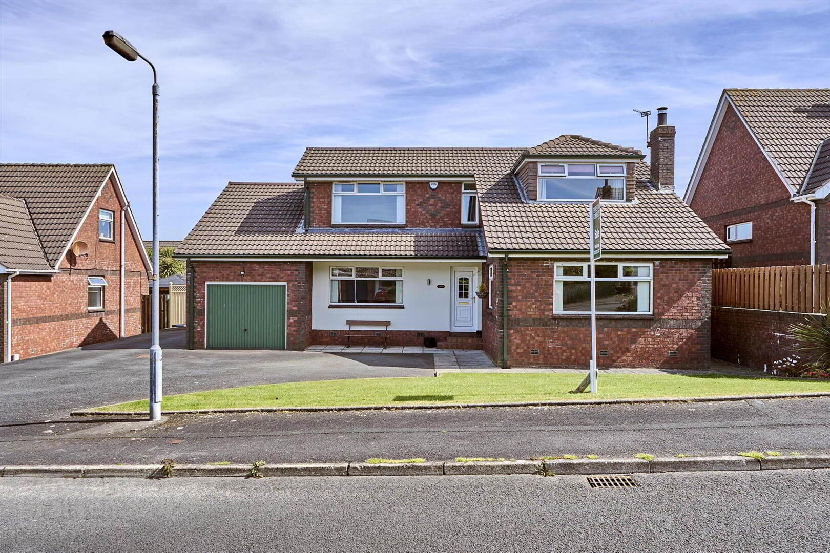 6 Hawe Court 1 of 24